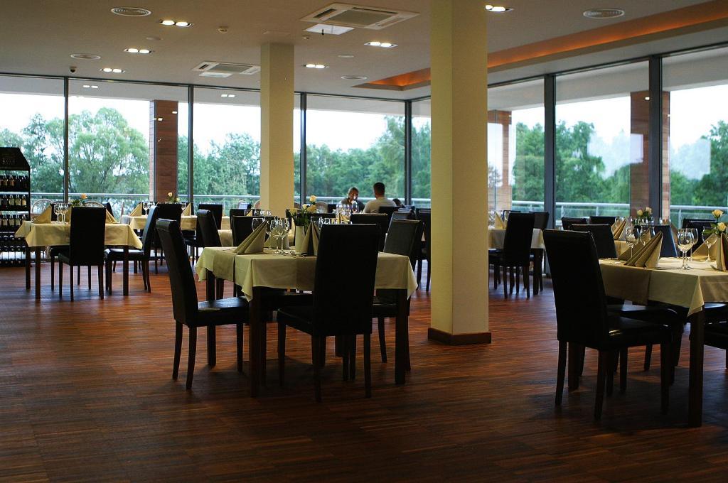 Hotel Moran & Spa Powidz  Luaran gambar